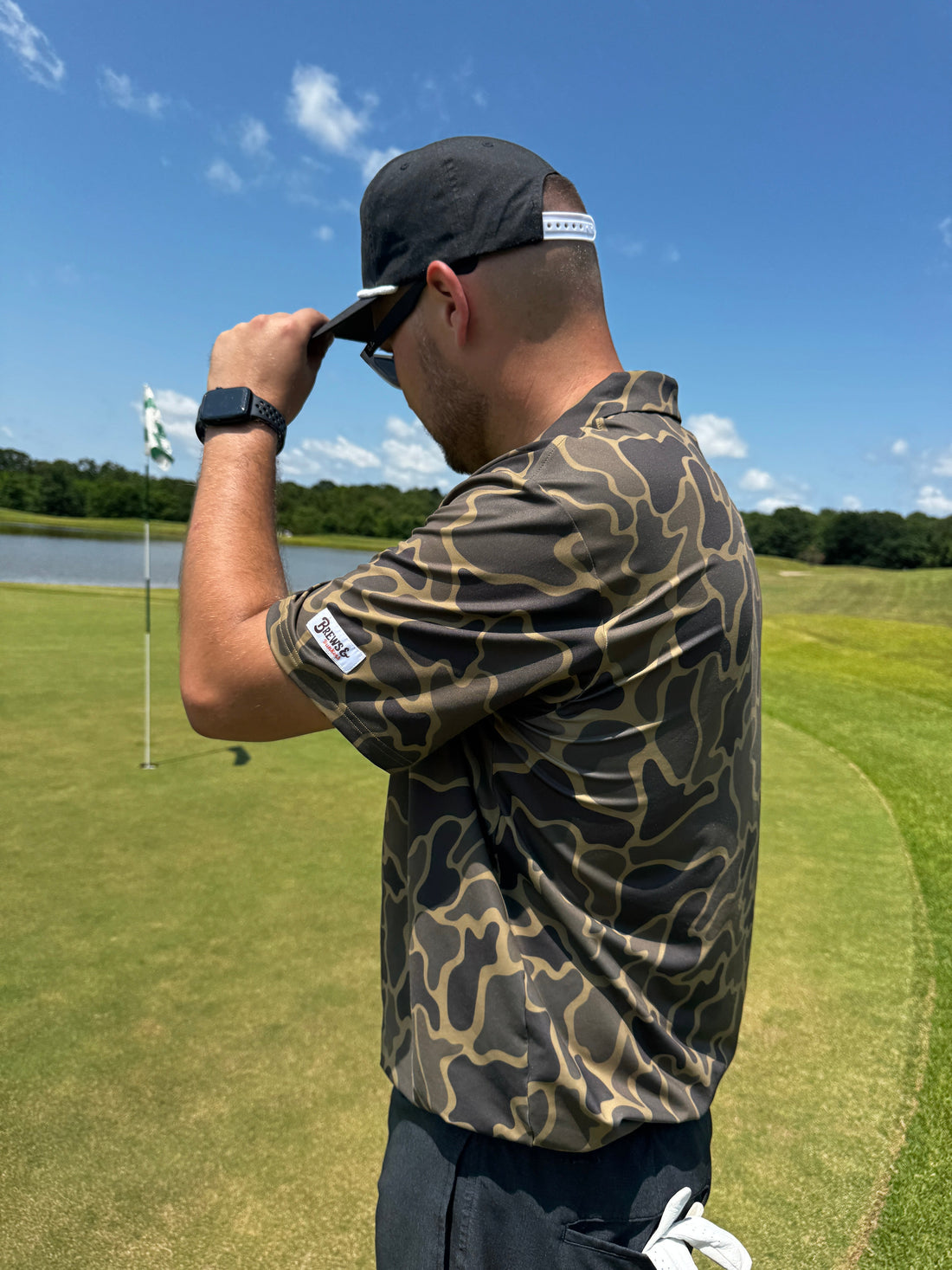 Camo Golf Polo vs. Traditional Styles: What’s Right for You?